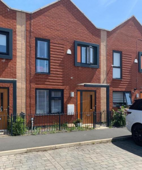 Kay's Place - Modern 3 Bed